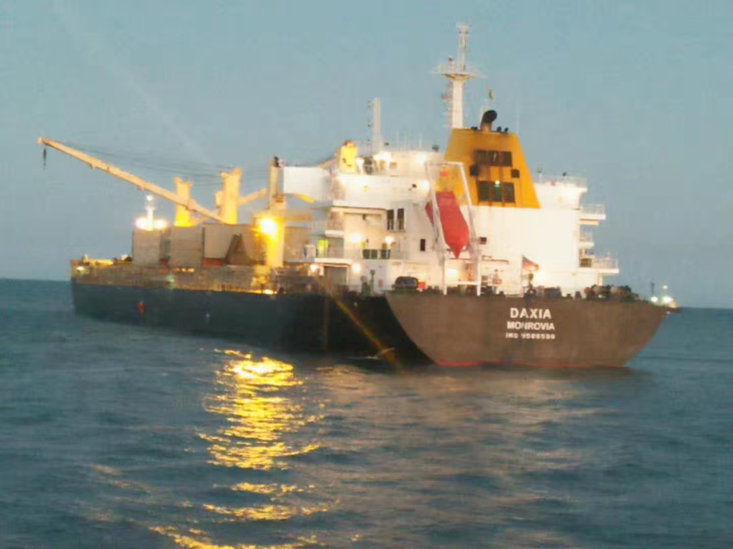 非洲長城礦業(yè)開發(fā)有限公司第7船54000噸鋯鈦...